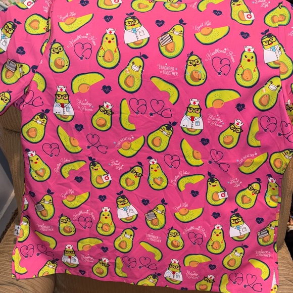 Pink Patterned Scrub Top Women’s XL - Picture 5 of 5